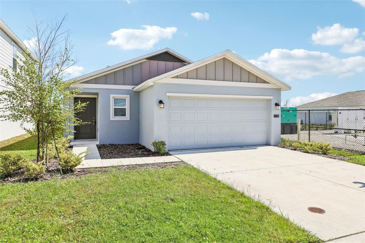 Photo 2 of 1172 Belle Isle Ln, Daytona Beach, FL 32124
