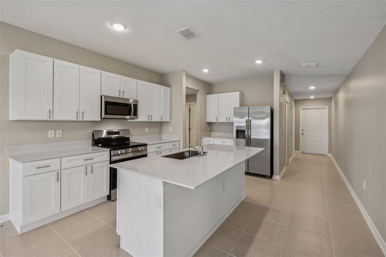 Photo 4 of 1172 Belle Isle Ln, Daytona Beach, FL 32124