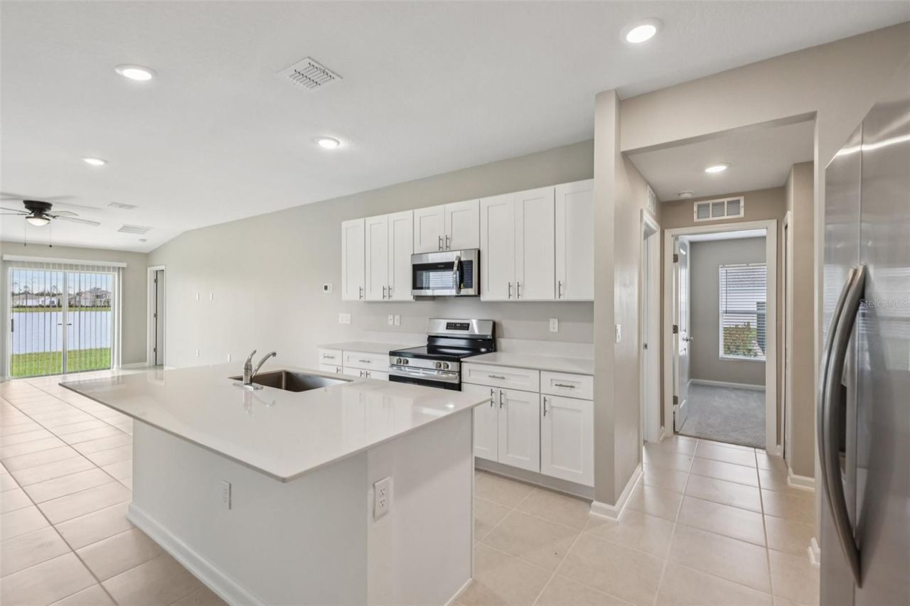 Photo 5 of 1172 Belle Isle Ln, Daytona Beach, FL 32124