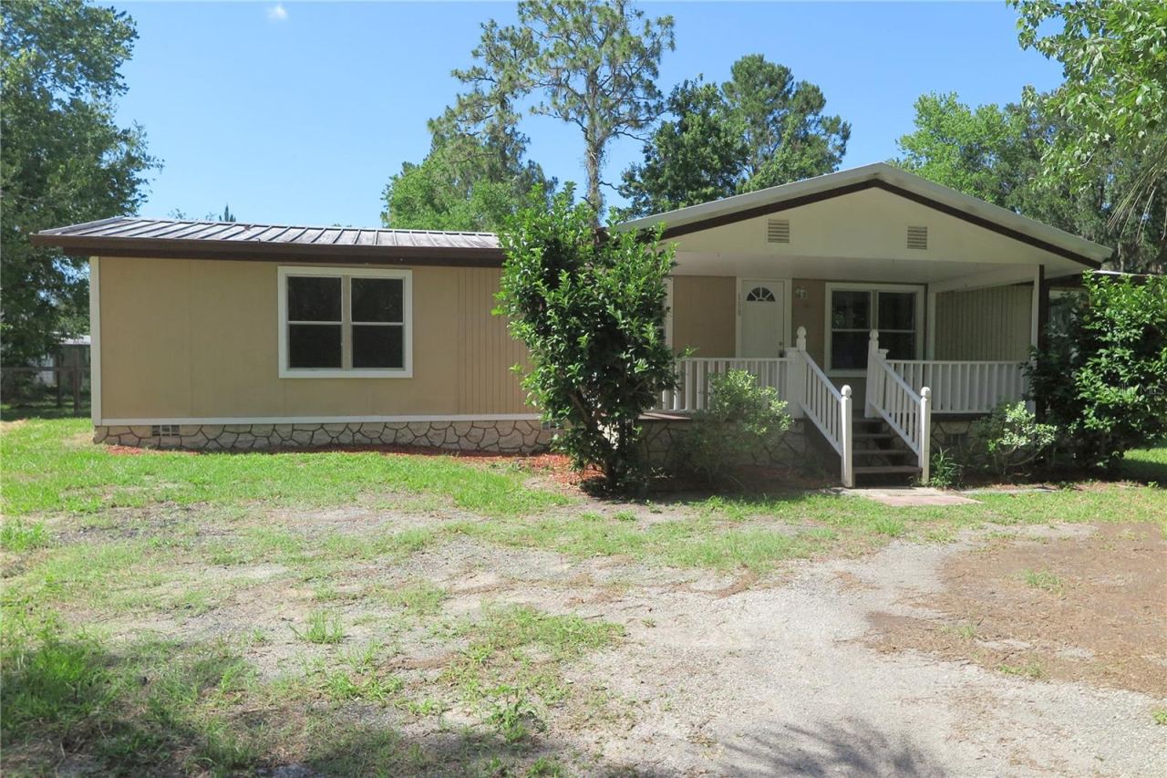 108 Pineshore Dr, Satsuma, FL 32189