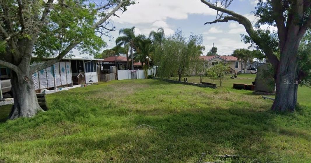179 Sportsman Dr, Welaka, FL 32193