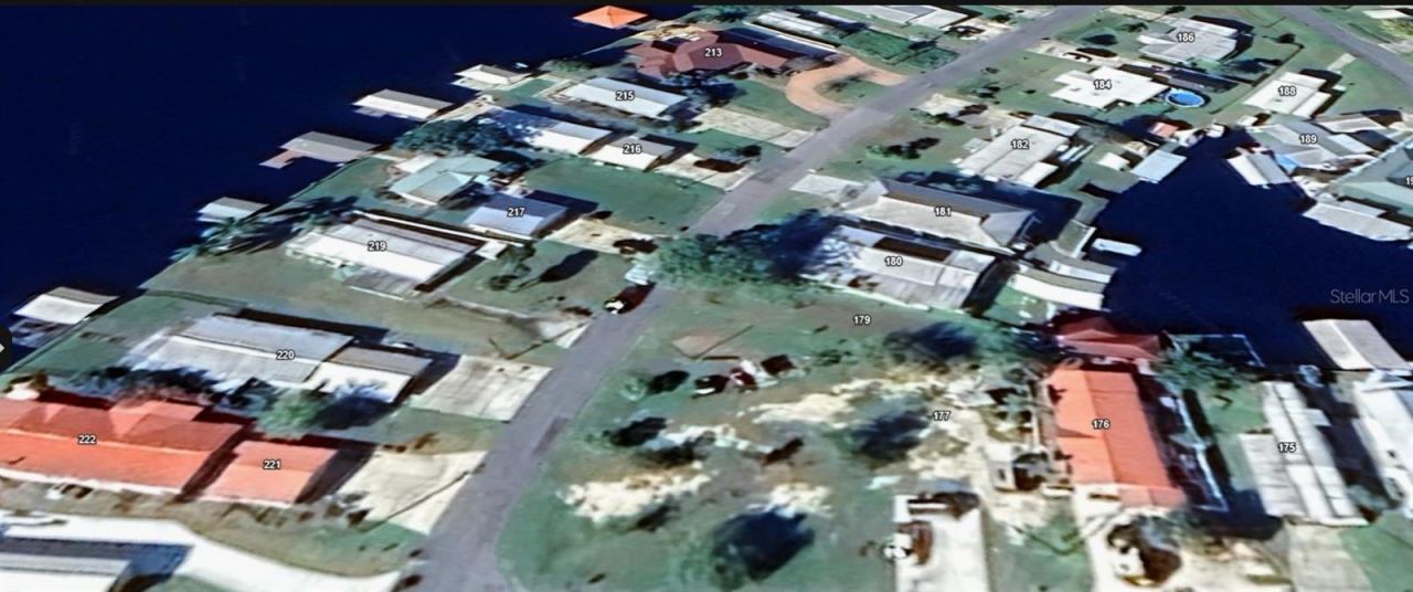 Photo 2 of 179 Sportsman Dr, Welaka, FL 32193