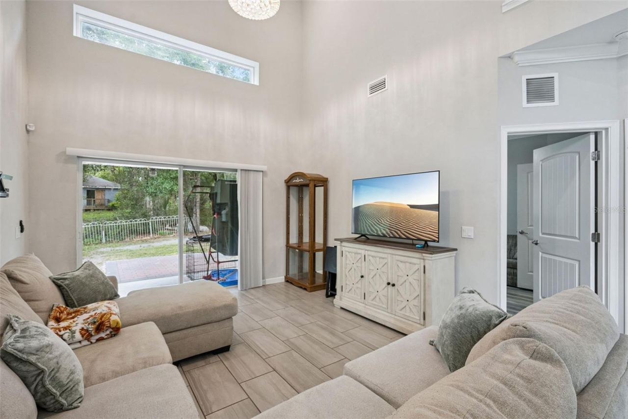 Photo 3 of 500 E Euclid Ave, Deland, FL 32724