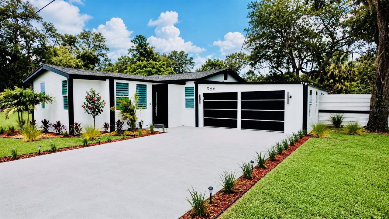 966 Clover St, Deland, FL 32720