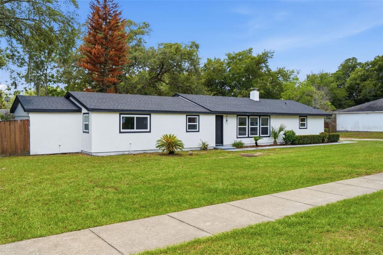 Photo 3 of 147 Colomba Rd, Debary, FL 32713