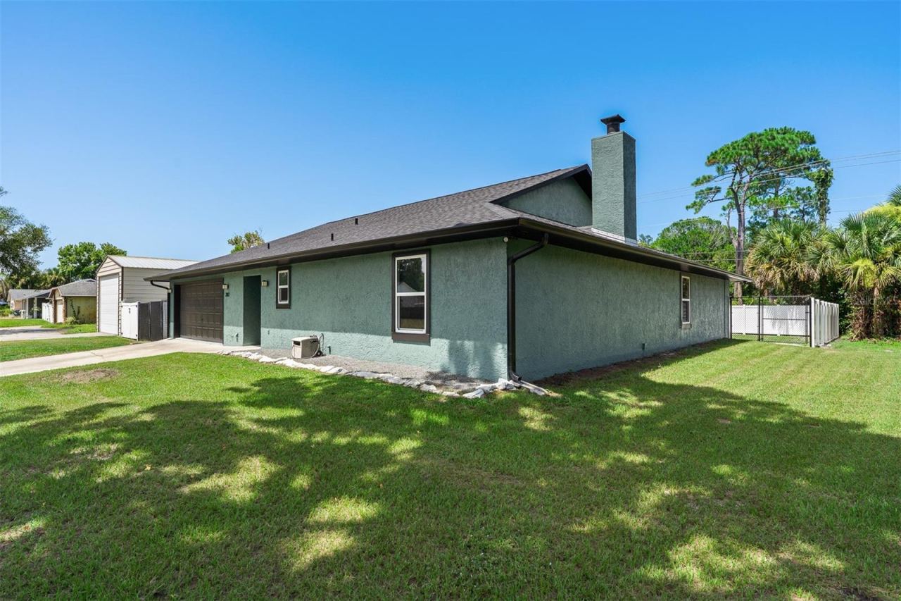 Photo 3 of 2817 Yule Tree Dr, Edgewater, FL 32141
