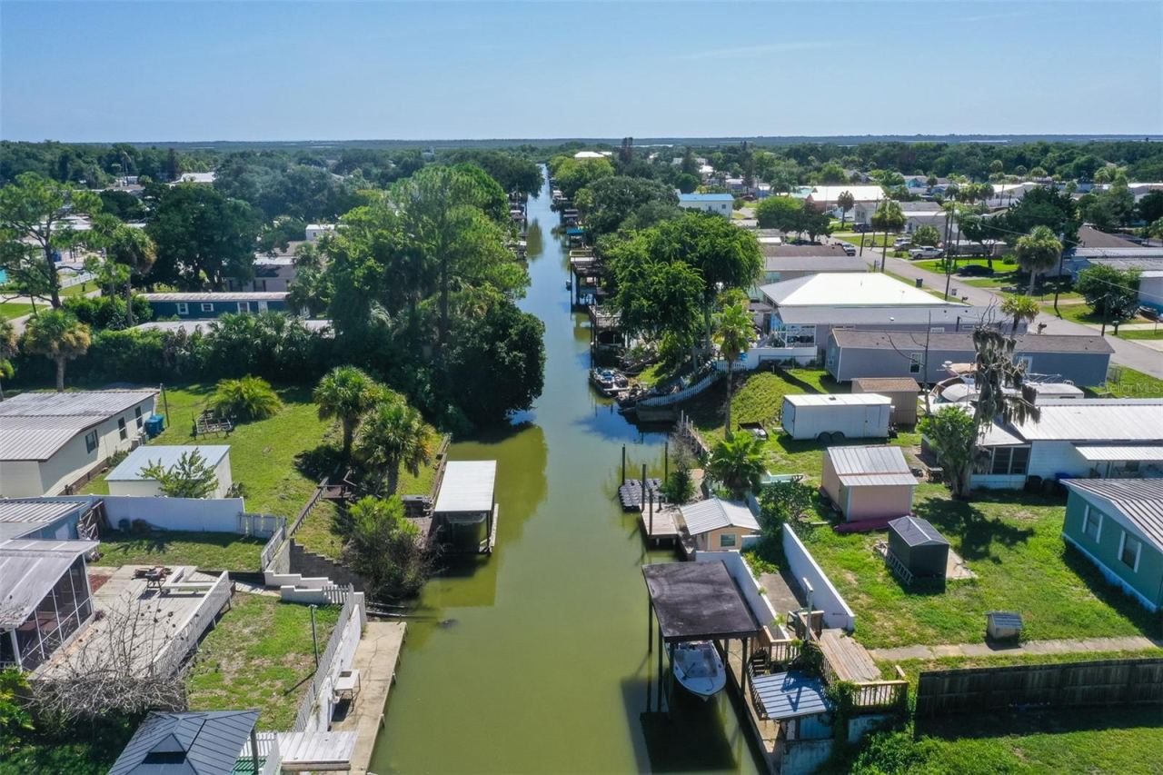 Photo 3 of 110 Charles St, Edgewater, FL 32141