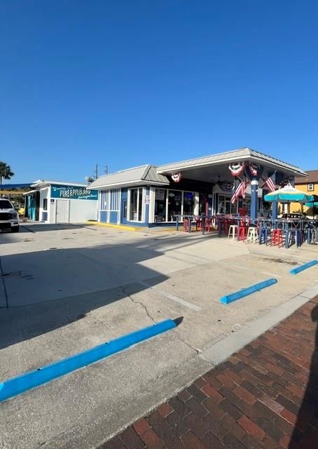 Photo 2 of 323 Flagler Ave, New Smyrna Beach, FL 32169