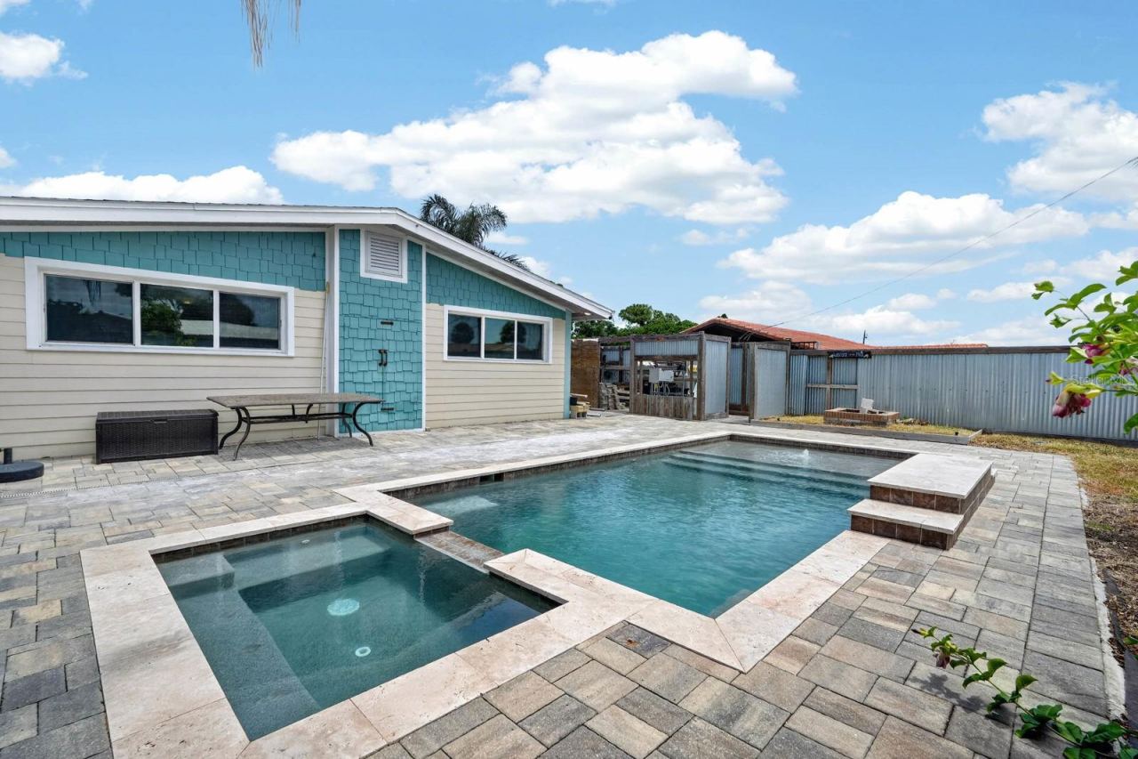 Photo 4 of 2071 S Peninsula Dr, Daytona Beach, FL 32118