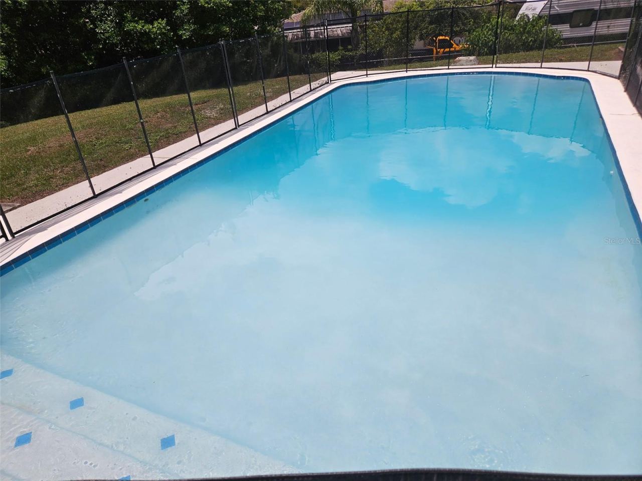 Photo 2 of 415 E Beresford Ave, Deland, FL 32724