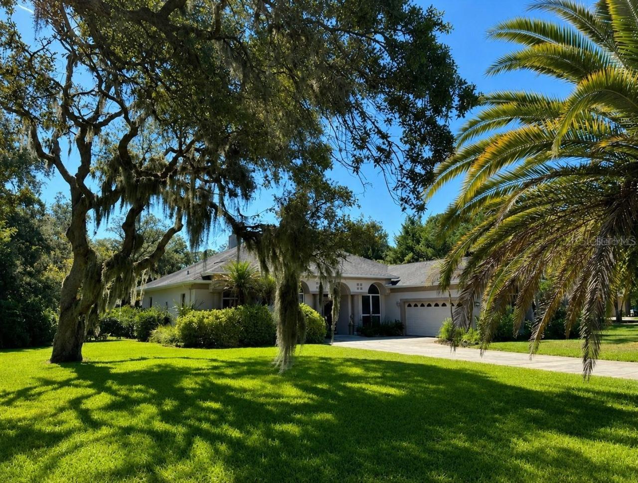 Photo 2 of 1521 Shadow Pines Dr, New Smyrna Beach, FL 32168
