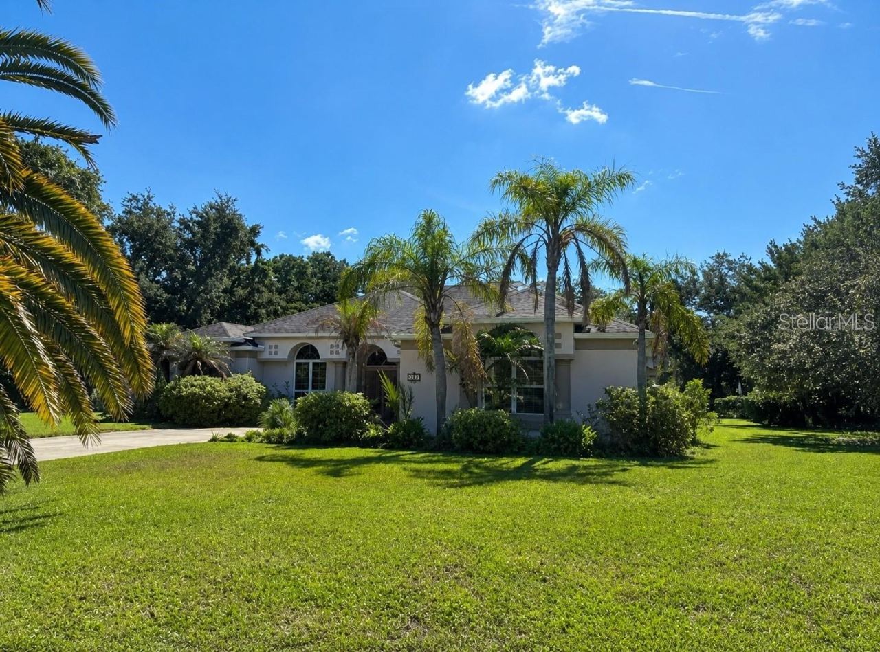 Photo 3 of 1521 Shadow Pines Dr, New Smyrna Beach, FL 32168