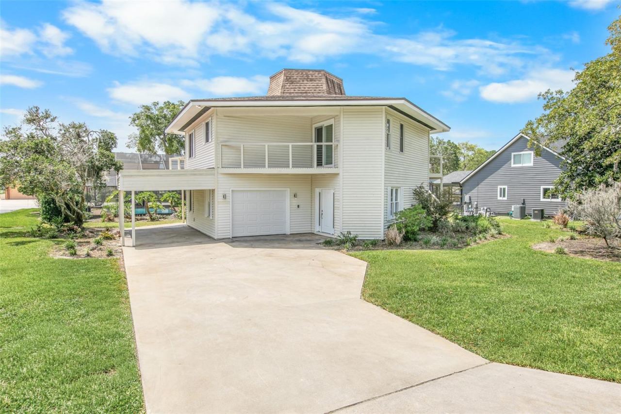 38 Lazy Eight Dr, Port Orange