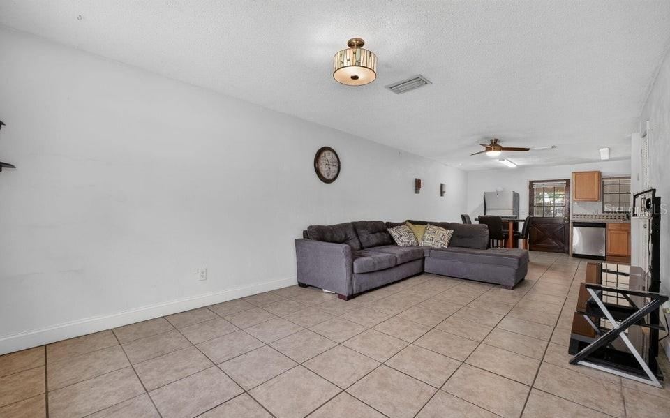 Photo 3 of 912 Royal Oak Ct, Holly Hill, FL 32117