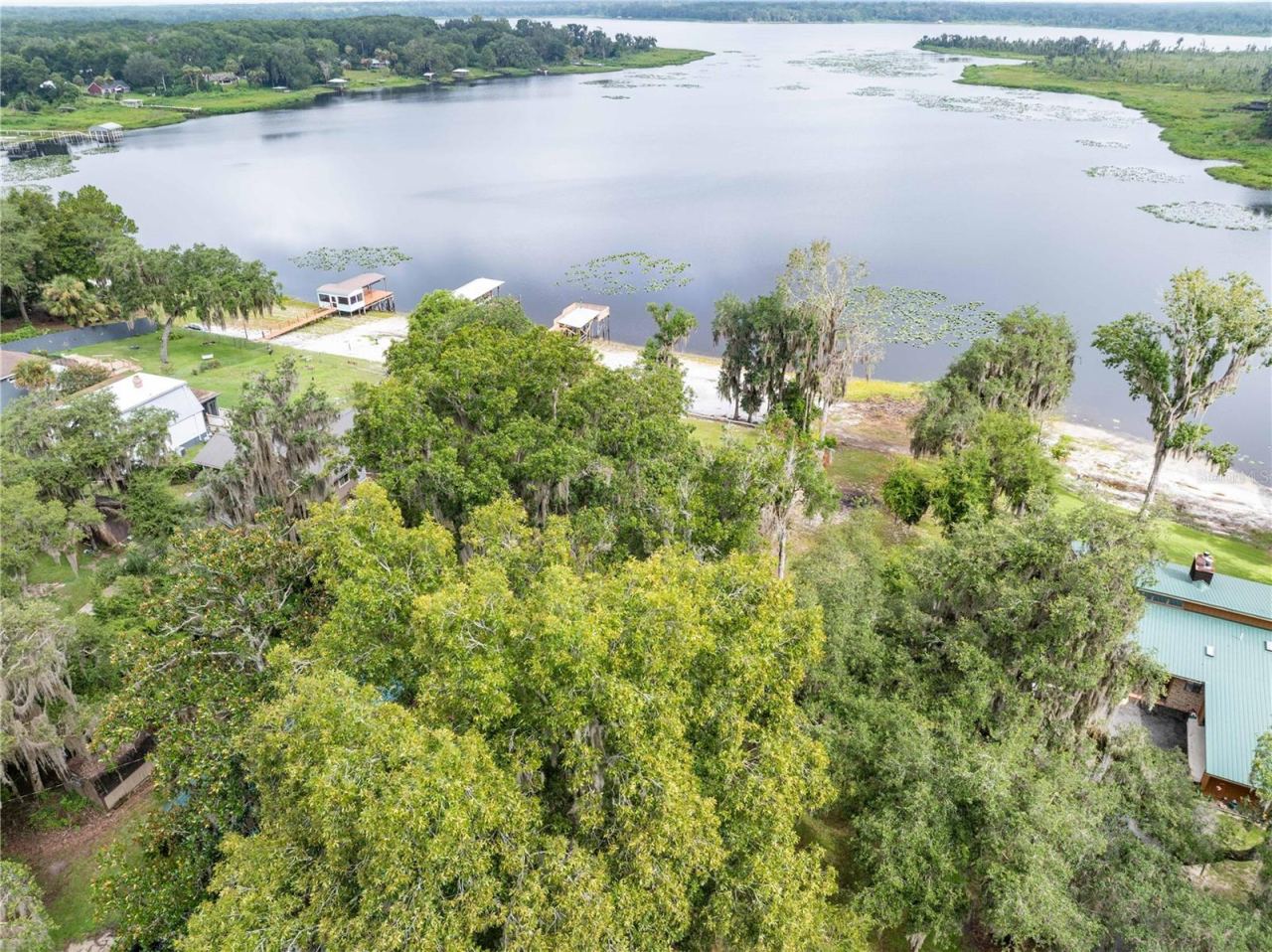 Photo 2 of 114 Little Orange Lake Dr, Hawthorne, FL 32640