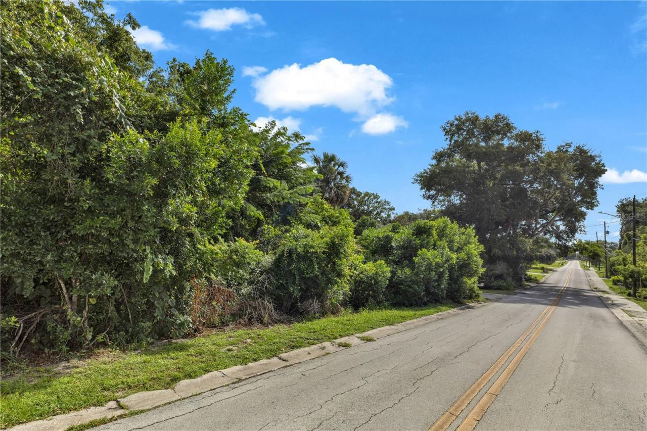 Photo 3 of 132 Colomba Rd, Debary, FL 32713