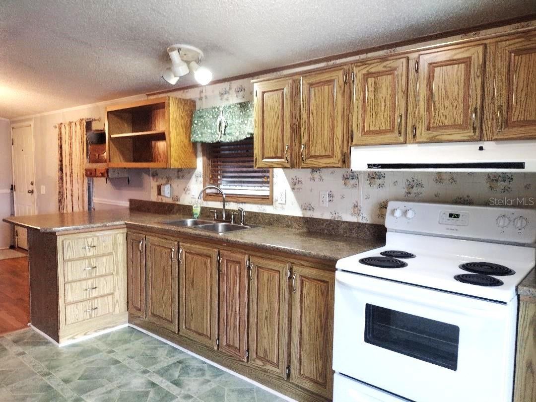 Photo 2 of 1176 County Road 305, Bunnell, FL 32110