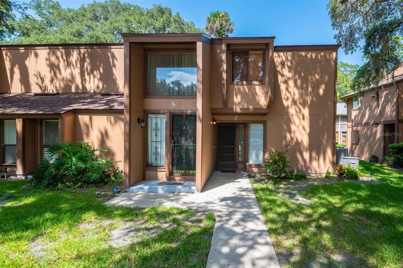 7 Mid Pines Cir, Palm Coast