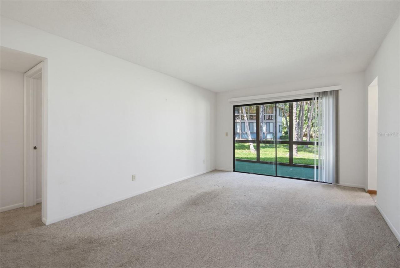 Photo 2 of 7 Mid Pines Cir, Palm Coast, FL 32137