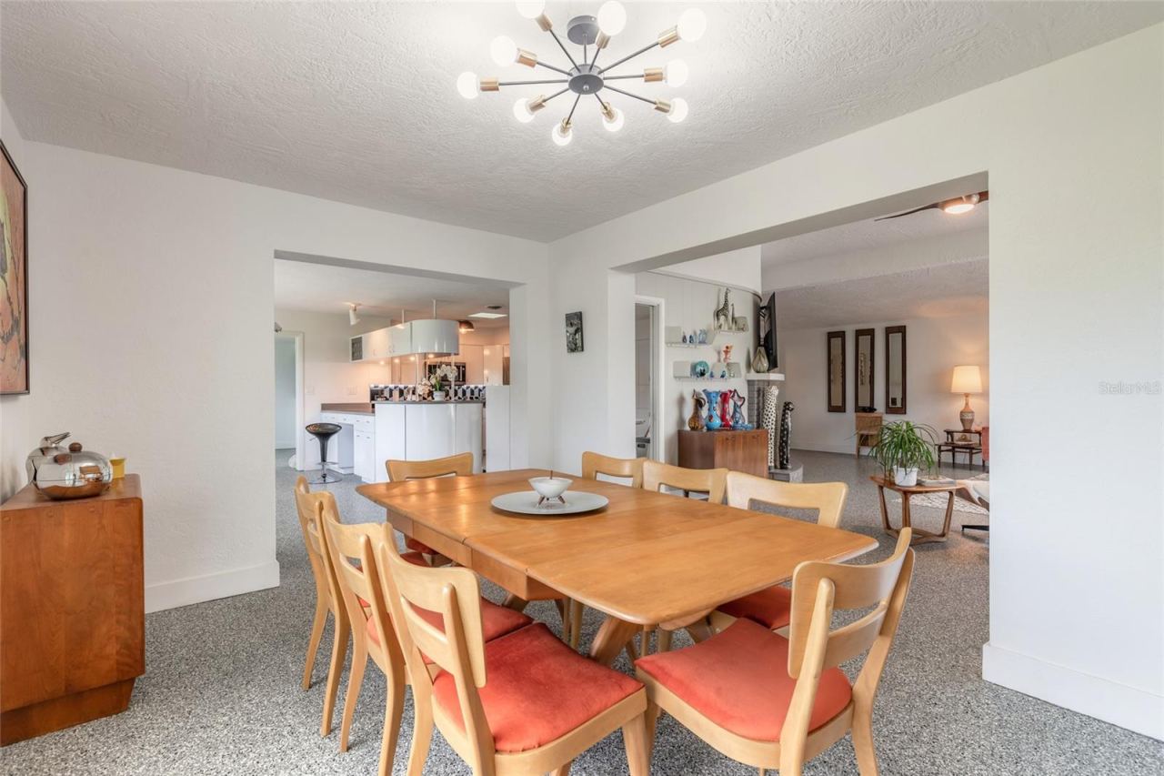 Photo 3 of 801 Fairway Dr, New Smyrna Beach, FL 32168
