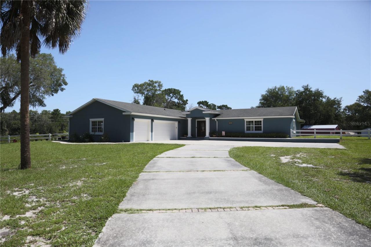 Photo 3 of 1313 Red Pony Ranch Rd, Deland, FL 32724