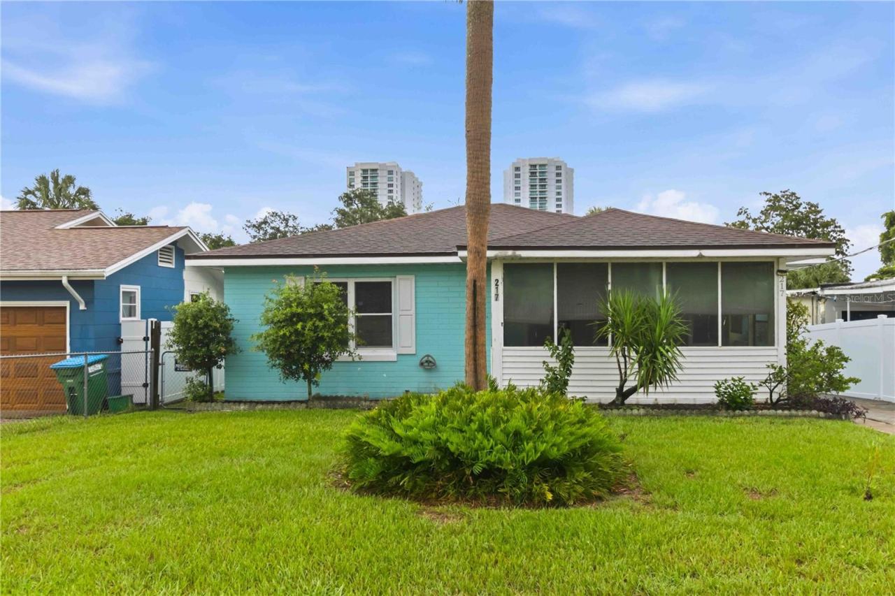 Photo 2 of 217 Daytona Ave, Holly Hill, FL 32117
