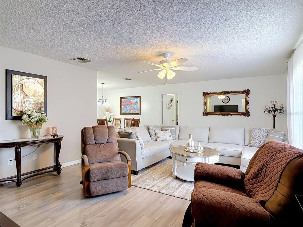 Photo 3 of 1535 Lavilla St, Deltona, FL 32725