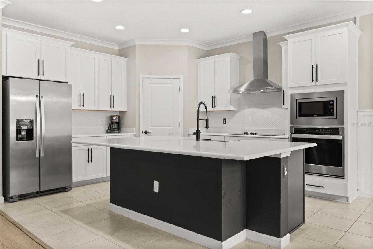 Photo 3 of 726 Porter Rye Ave, Debary, FL 32713