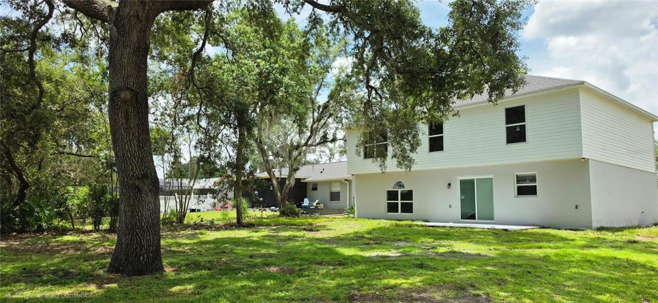 Photo 2 of 2861 Blackburn Ave, Deltona, FL 32738
