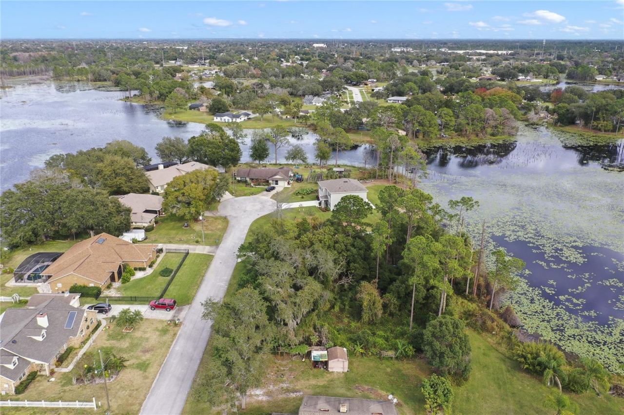 Photo 3 of 2145 Montecito Ave, Deltona, FL 32738