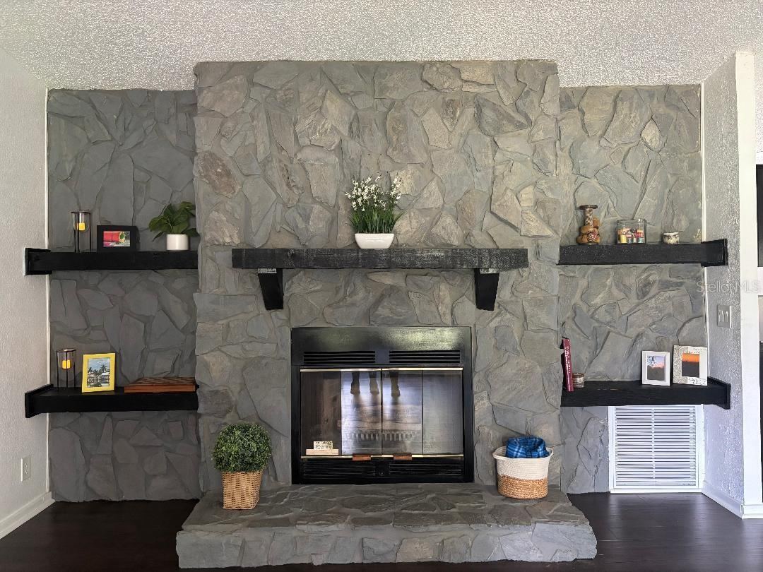 Photo 3 of 129 Patrician Pl, Satsuma, FL 32189
