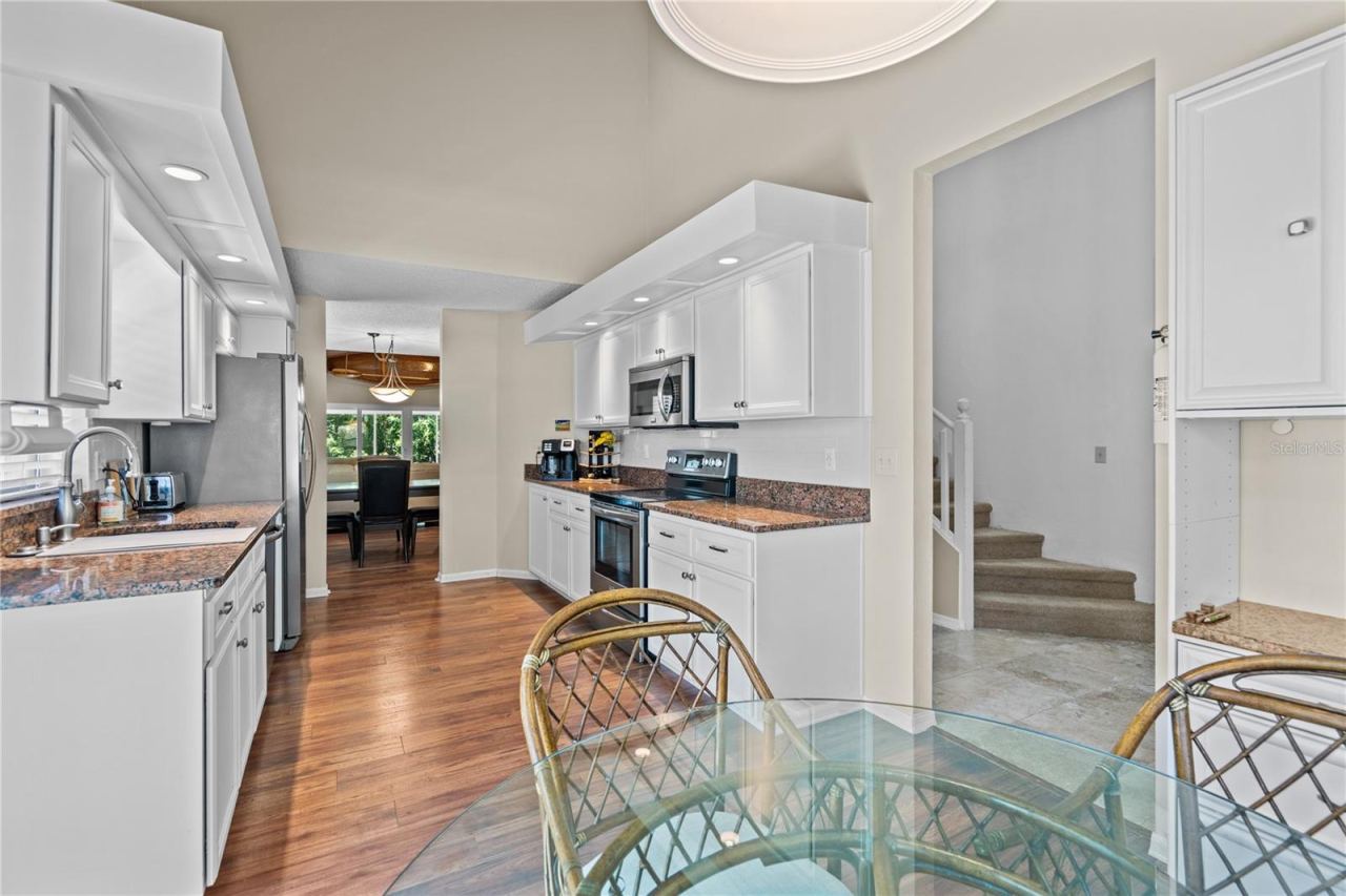 Photo 4 of 254 Glenbriar Cir, Daytona Beach, FL 32114