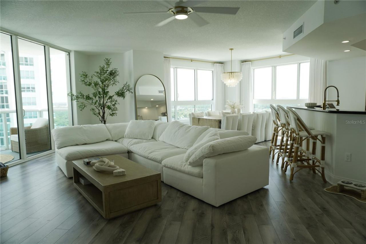 241 Riverside Dr #2009, Holly Hill