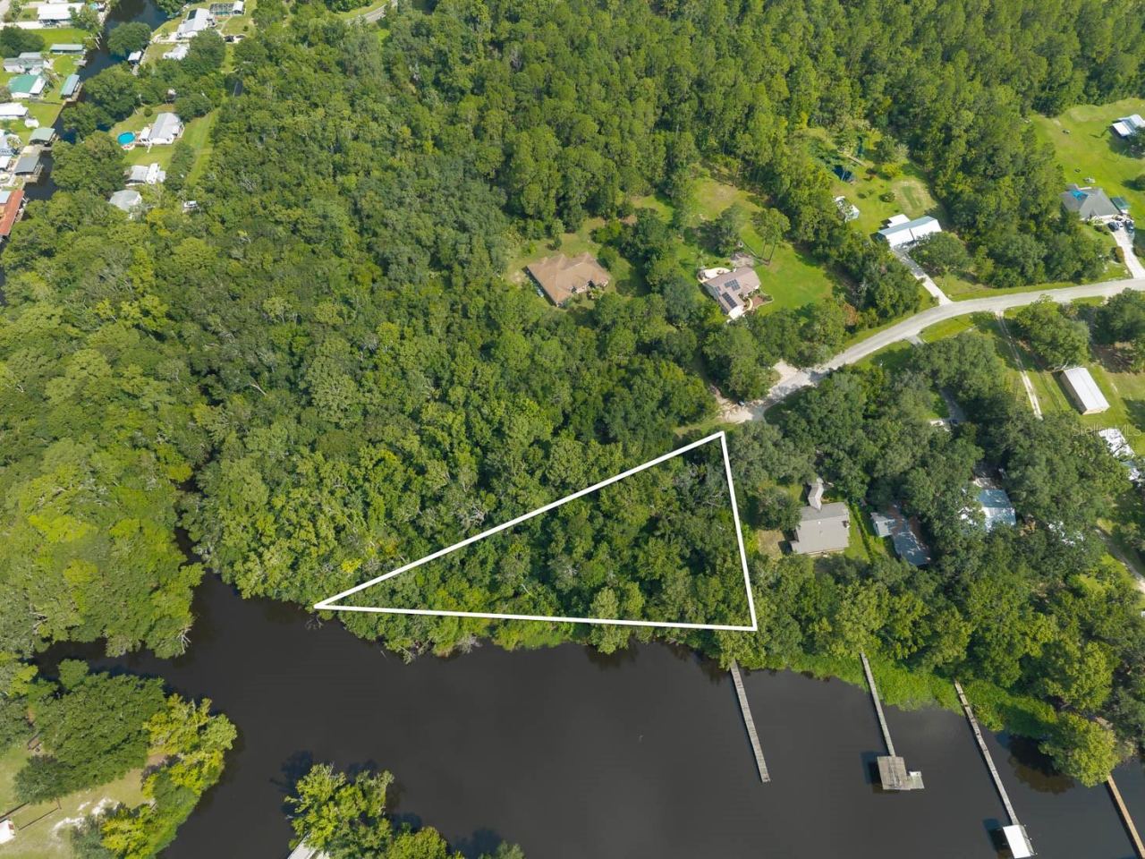 Photo 2 of 102 Cedar Creek Rd, Palatka, FL 32177