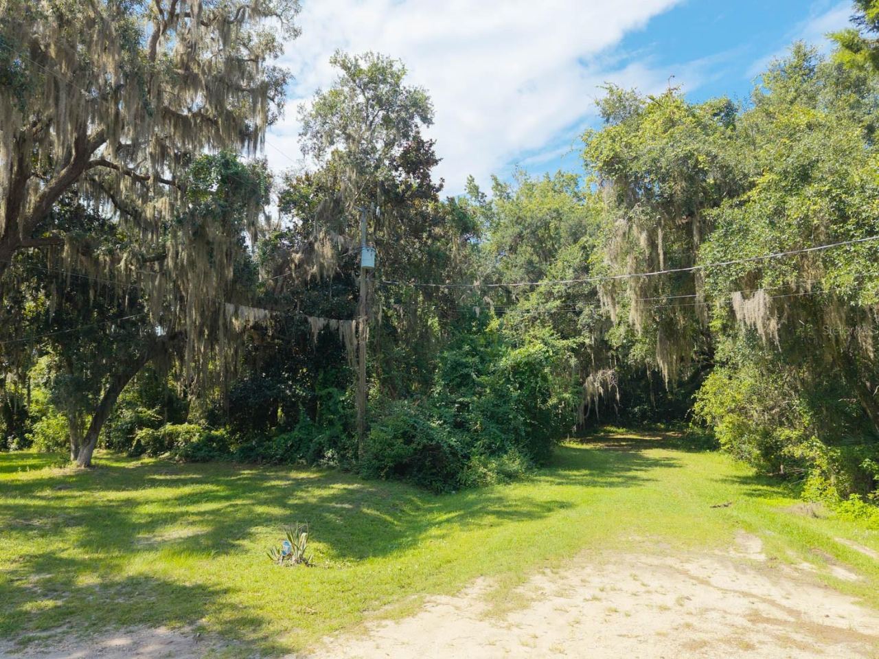 Photo 4 of 102 Cedar Creek Rd, Palatka, FL 32177
