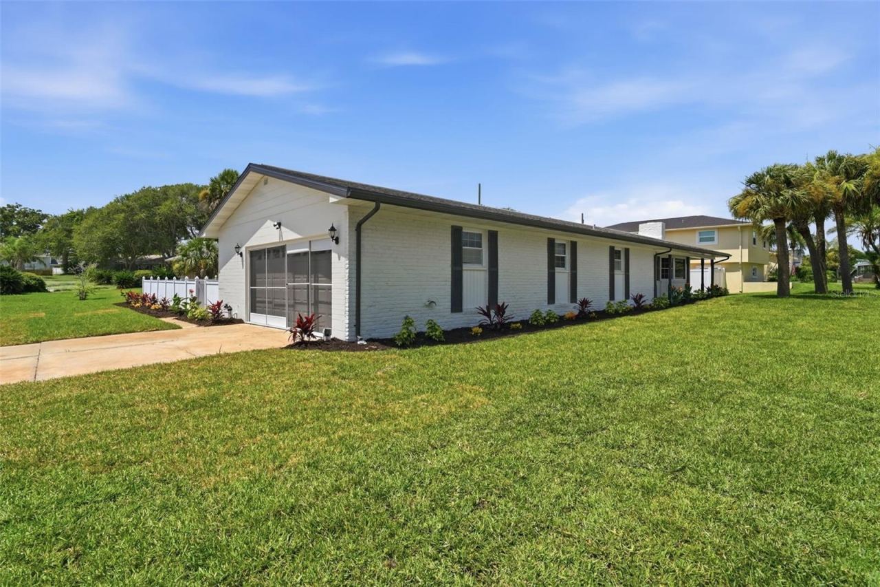 Photo 3 of 102 Ann Rustin Dr, Ormond Beach, FL 32176