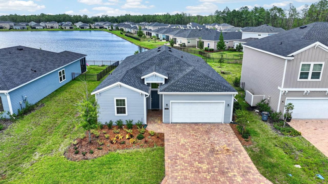 Photo 3 of 404 Lake Sinclair St, St Augustine, FL 32084
