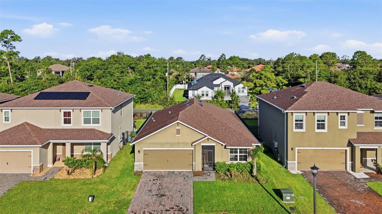 Photo 2 of 895 Lazio Cir, Debary, FL 32713