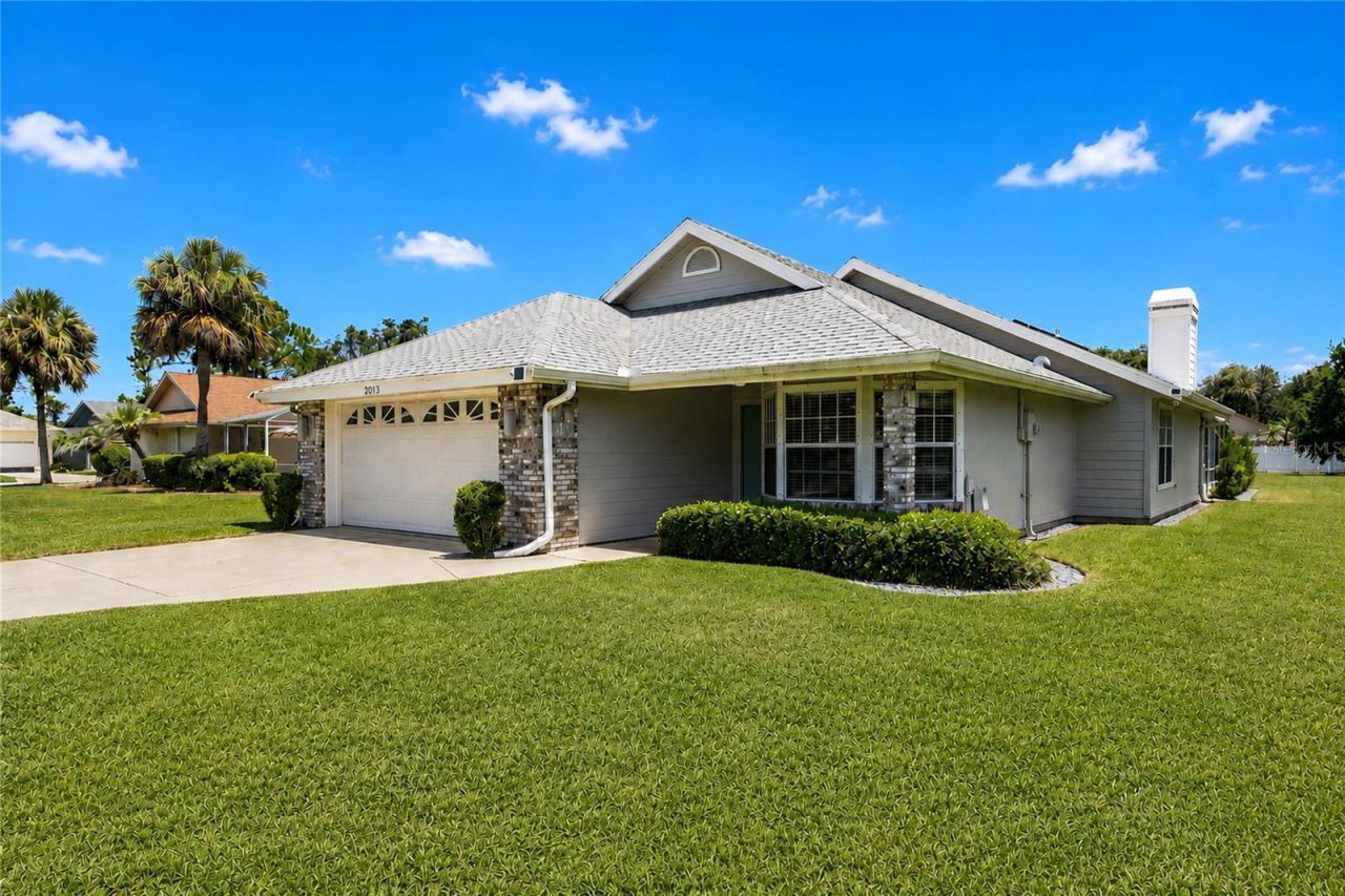 Photo 3 of 2013 Beaver Creek Dr, Port Orange, FL 32128