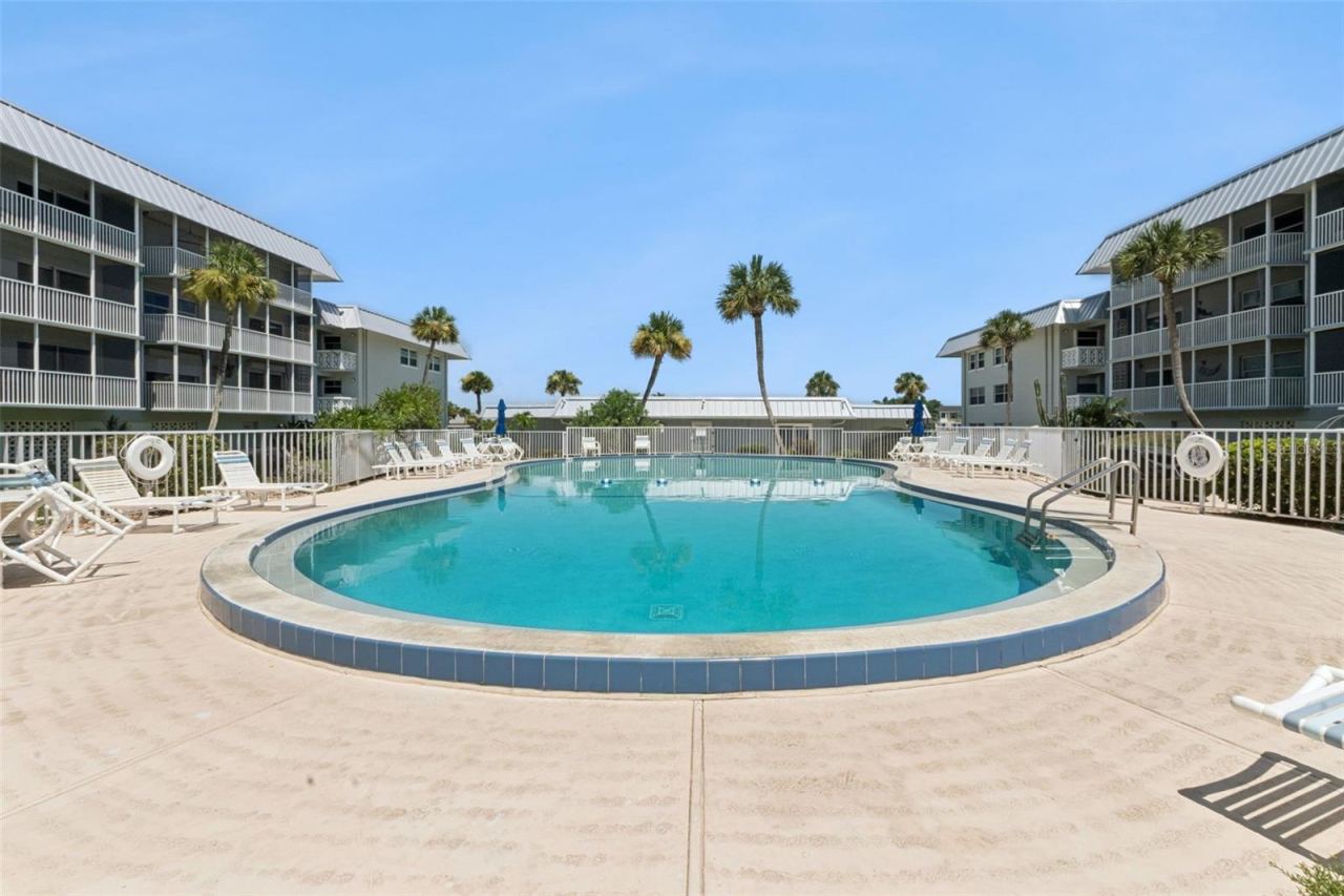 Photo 3 of 315 N Causeway #b302, New Smyrna Beach, FL 32169