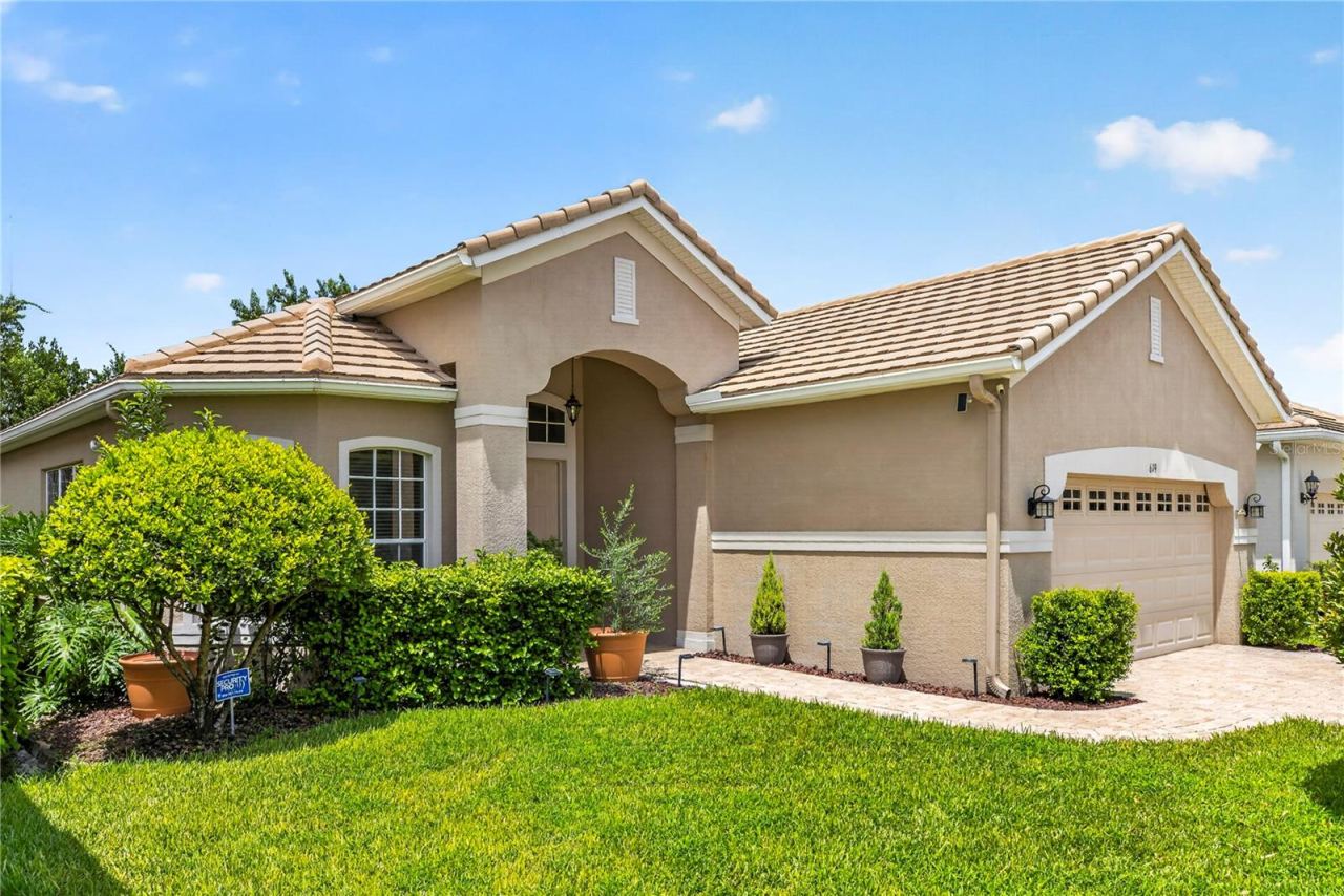 Photo 3 of 619 Newhall Ln, Debary, FL 32713