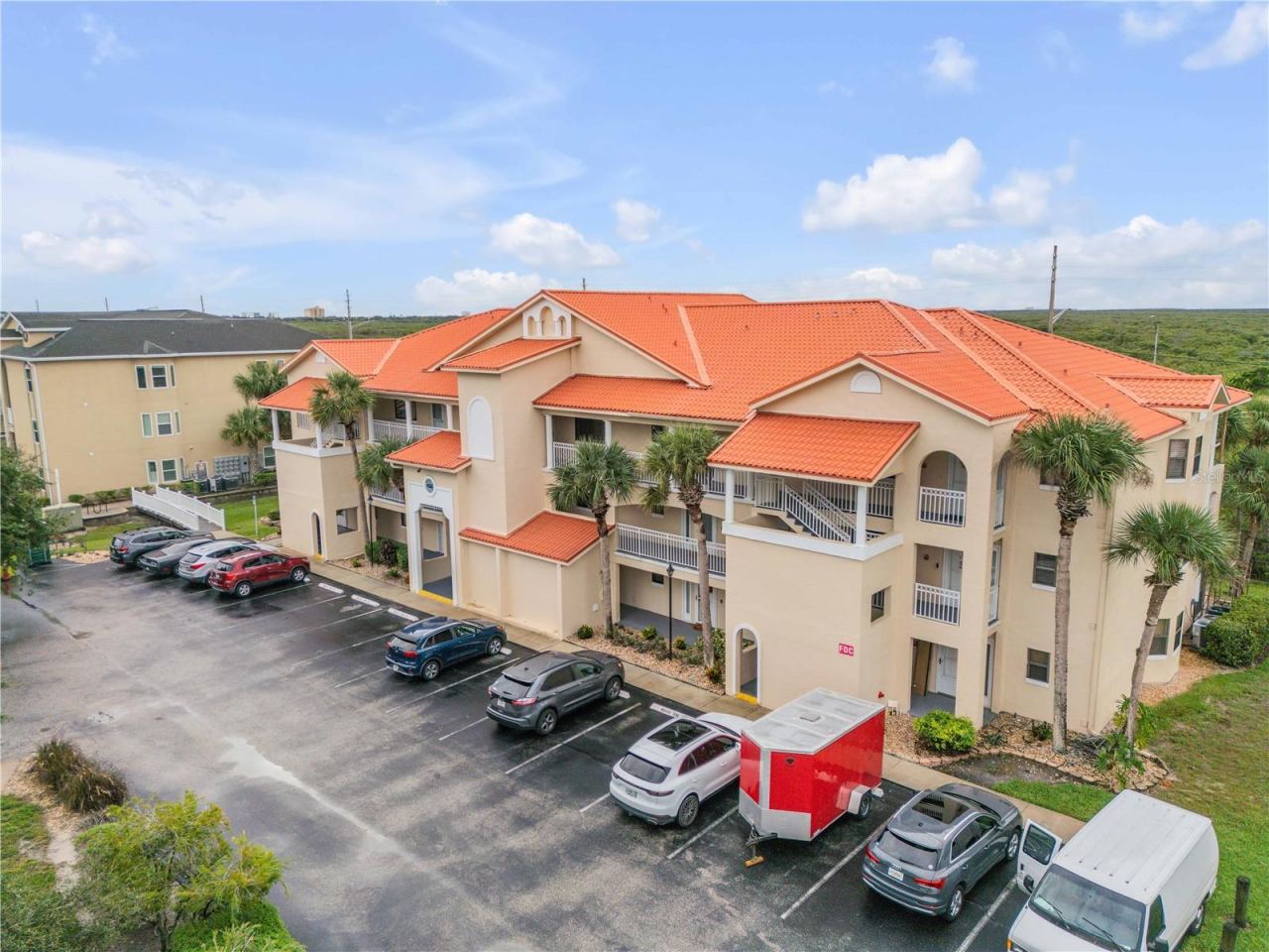 466 Bouchelle Dr #303, New Smyrna Beach, FL 32169