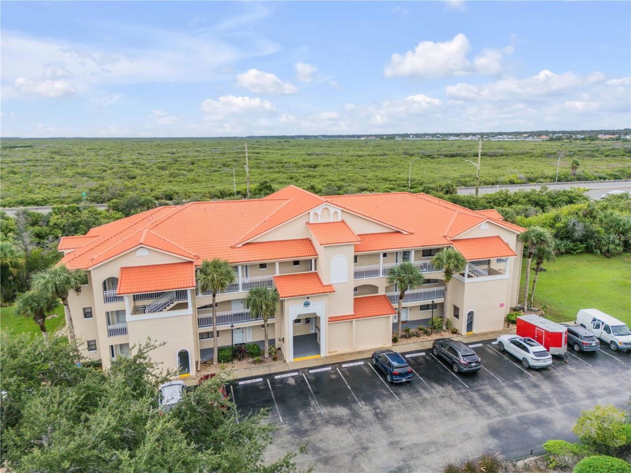 Photo 3 of 466 Bouchelle Dr #303, New Smyrna Beach, FL 32169