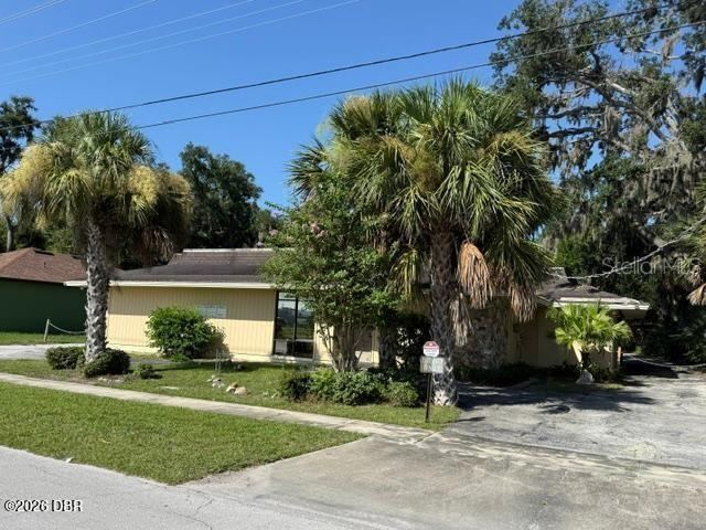 Photo 2 of 236 N Frederick Ave, Daytona Beach, FL 32114