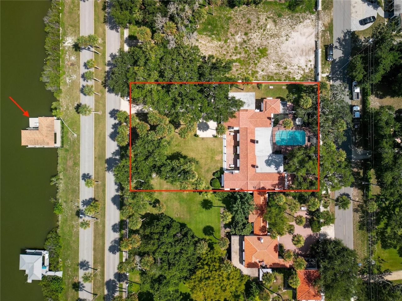 Photo 3 of 636 N Riverside Dr, New Smyrna Beach, FL 32168