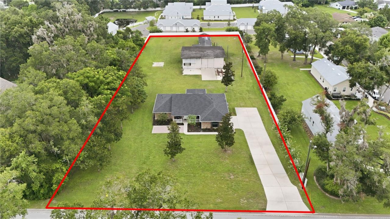 Photo 3 of 535 E Plymouth Ave, Deland, FL 32724