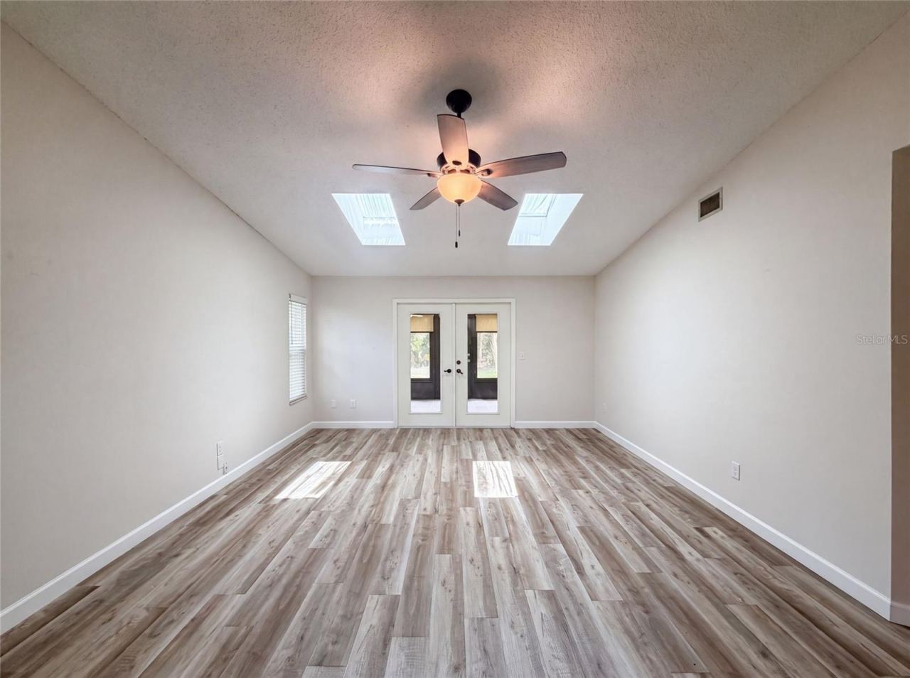 Photo 3 of 228 Bob White Ct #2280, Daytona Beach, FL 32119