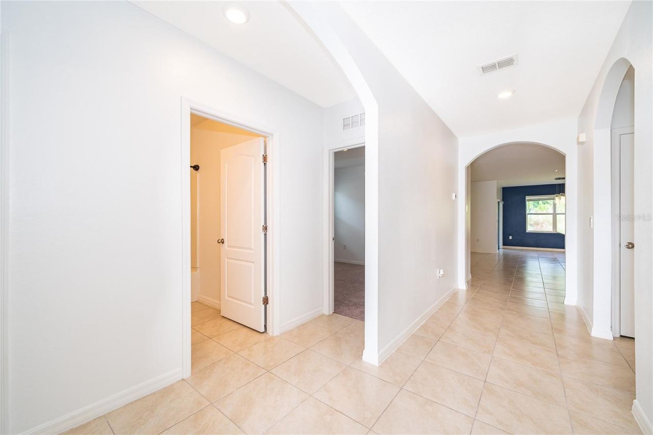 Photo 2 of 239 Lazio Cir, Debary, FL 32713
