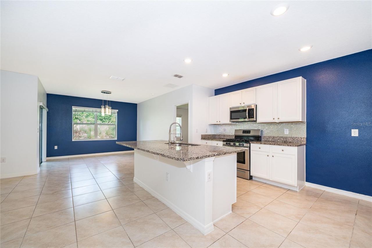 Photo 3 of 239 Lazio Cir, Debary, FL 32713