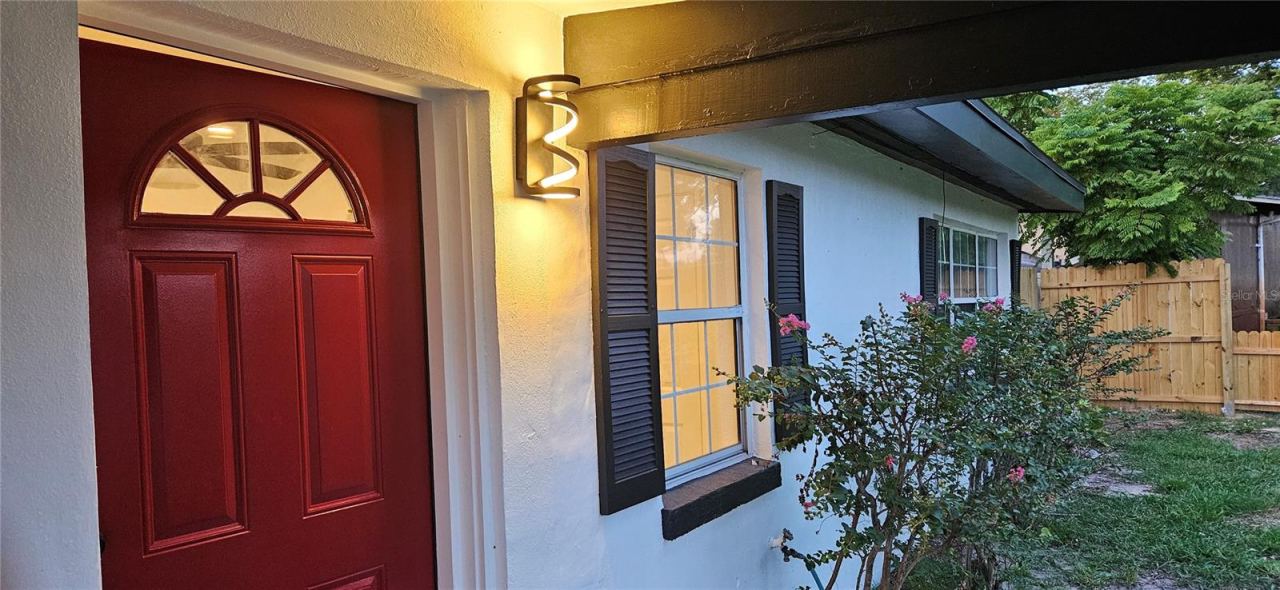 Photo 3 of 1304 Hillcrest Dr, Daytona Beach, FL 32114